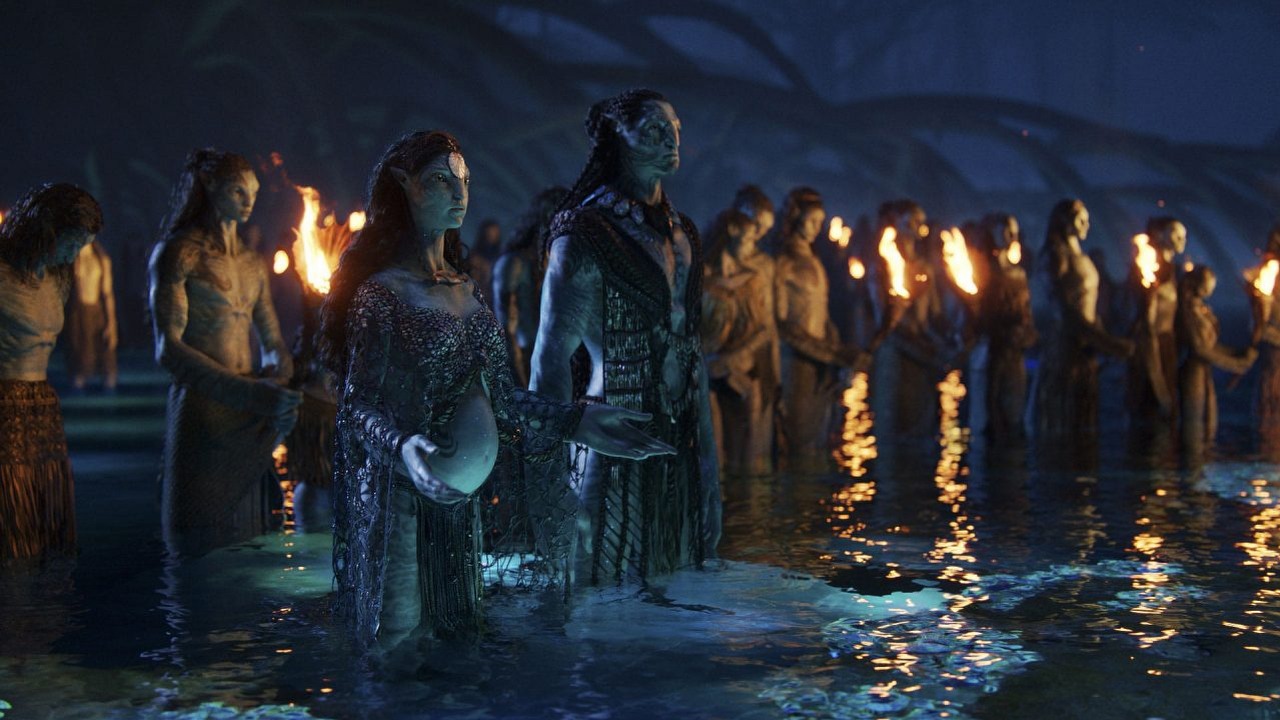 Fani żartują z Avatara 3, mroczni Na’vi przypominają im o innej serii, źródło grafiki: Avatar: Istota wody; reż. James Cameron; Walt Disney Studios Motion Pictures; 2022.