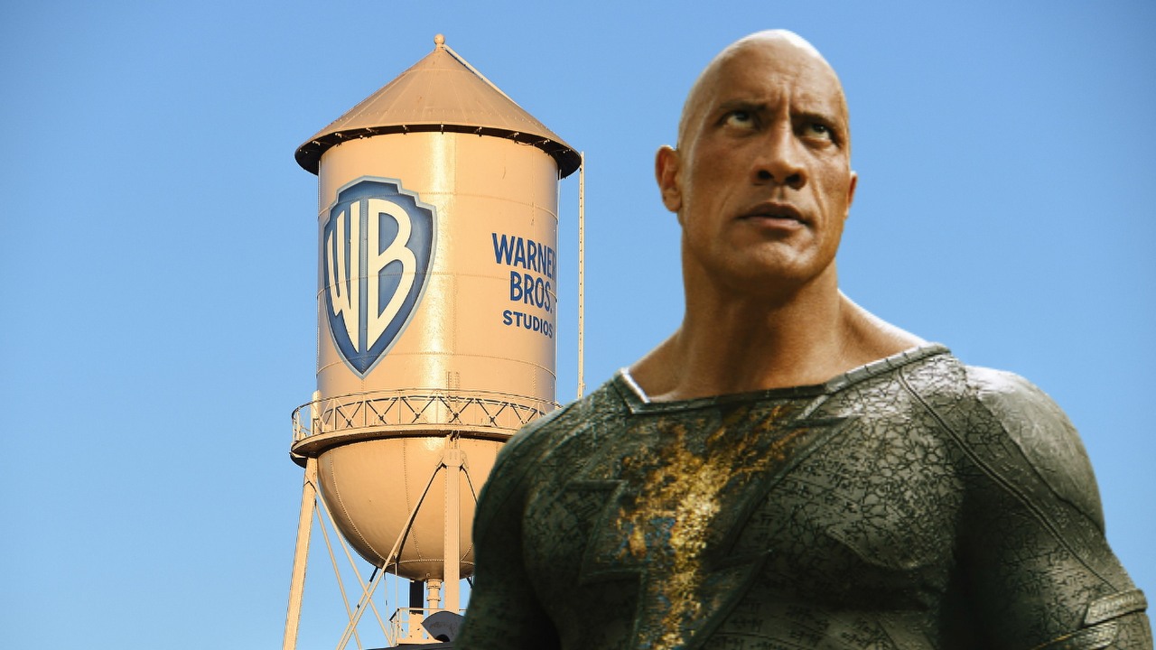Między Dwayne'em Johnsonem a Warner Bros. ponoć panowała napięta atmosfera, źródło grafiki: Flickr, Chris Yarzab, Black Adam, Jaume Collet-Serra, DC Entertainment, 2022.