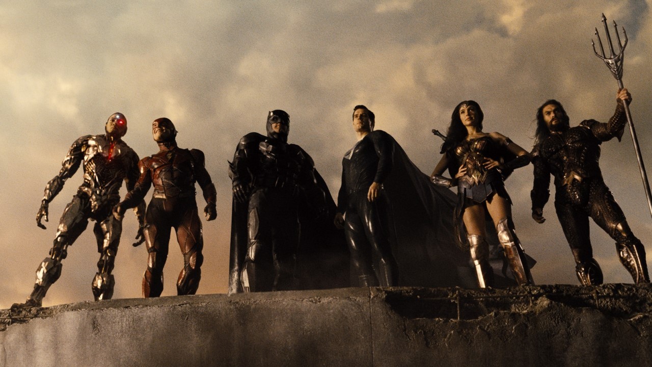 Fani DCEU nie odpuszczają; walczą o to, by Netflix przejął uniwersum Zacka Snydera, źródło grafiki: Liga Sprawiedliwości; Zack Snyder i Joss Whedon; Waraner Bros.; 2017.