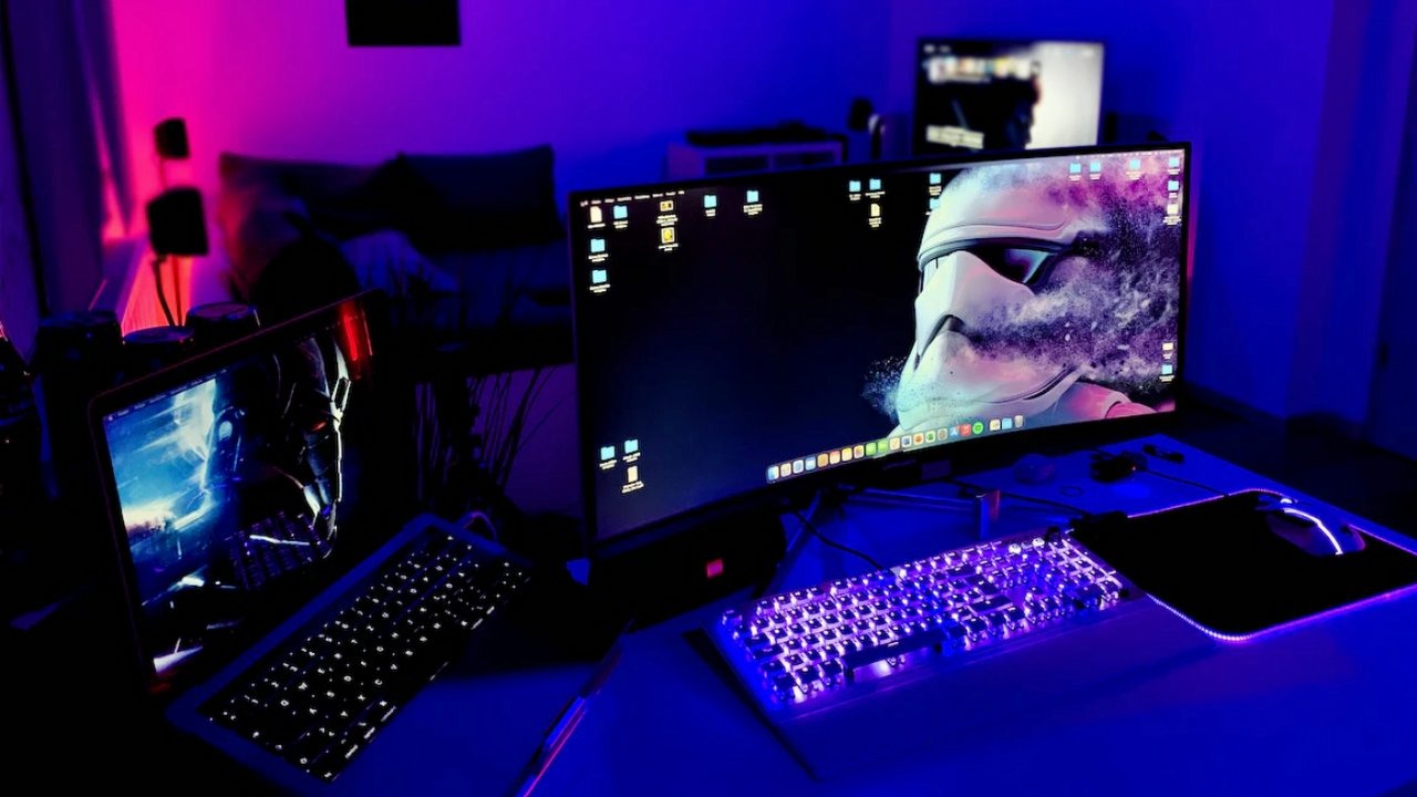 Sprzęt gamingowy i akcesoria w noworocznej ofercie RTV Euro AGD, źródło grafiki: Lukas Weber; Unsplash.com; 2021.