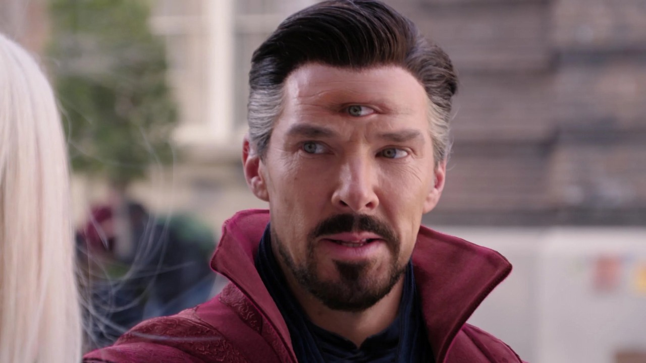 Marvel Studios ponoć płaci specjalistom od VFX 20 procent mniej niż inne studia, źródło grafiki: Doktor Strange w multiwersum obłędu; Sam Raimi; Marvel Studios; 2022.