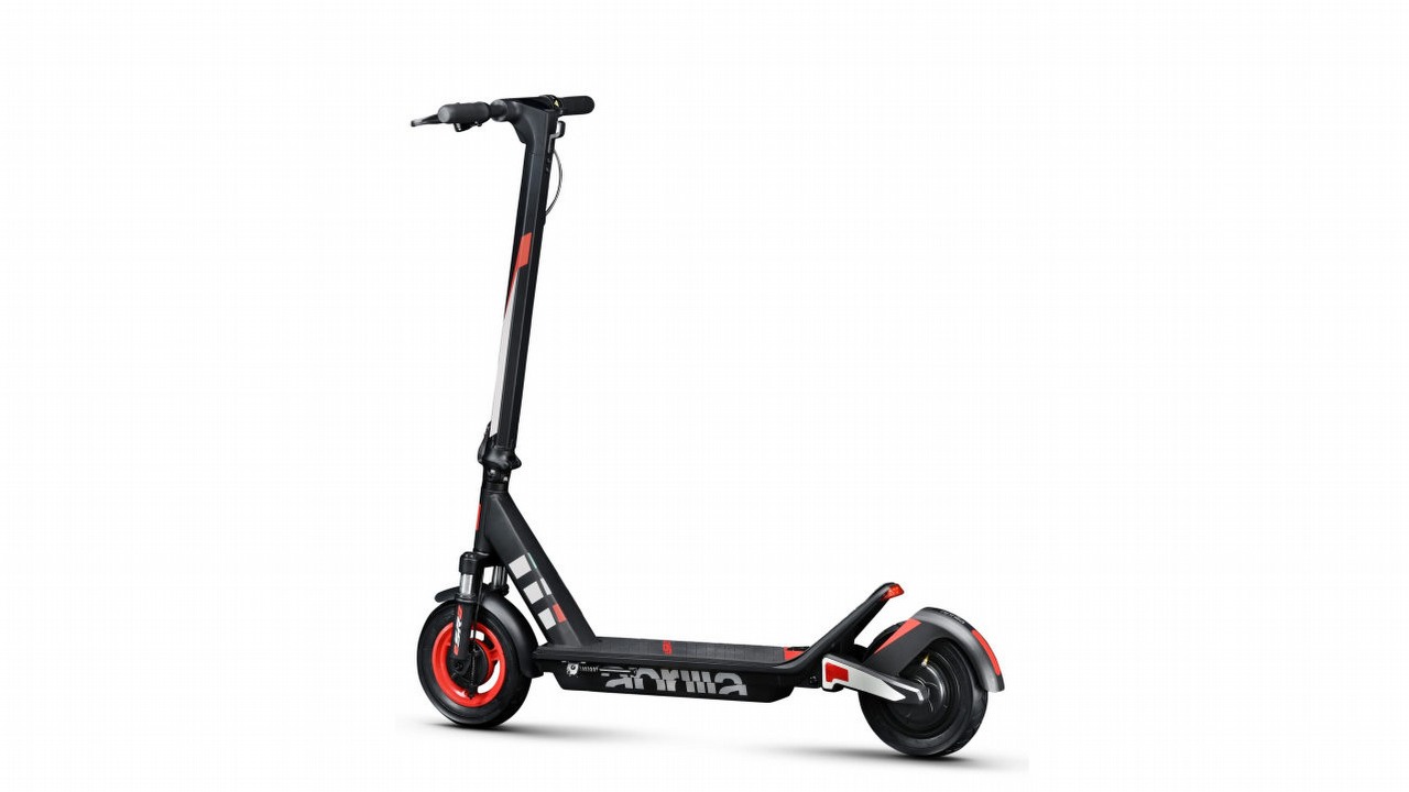 Finał Wielkiej wyprzedaży w Media Expert; szeroka oferta sprzętu i akcesoriów, źródło grafiki: Aprilia.