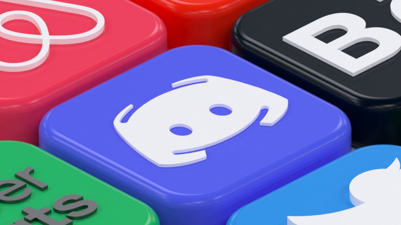 PS5 idzie śladem Xboksa, próbna wersja firmware wprowadza Discorda, źródło grafiki: ilgmyzin / Unsplash.