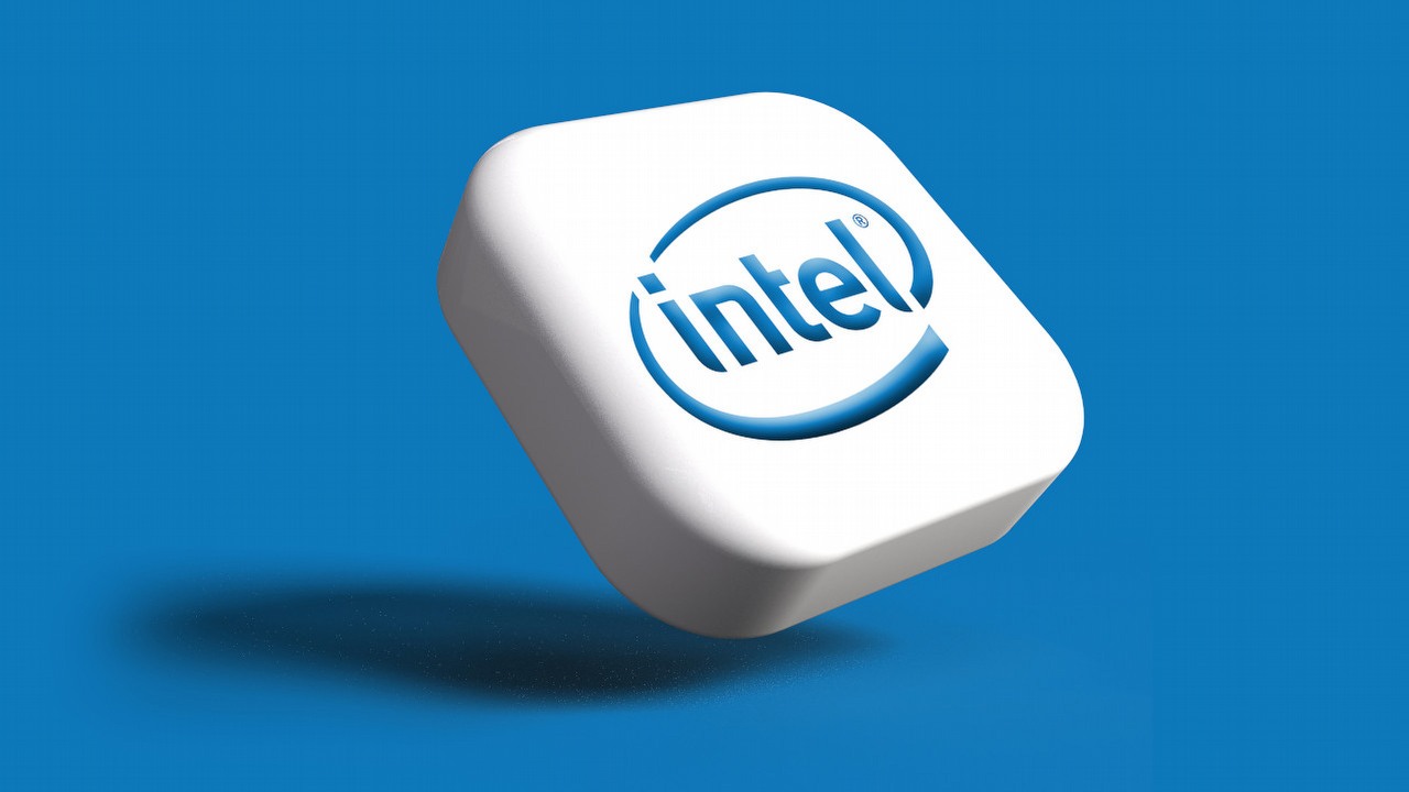 Intel dementuje plotki o obniżkach cen procesorów, źródło grafiki: Rubaitul Azad / Unsplash.
