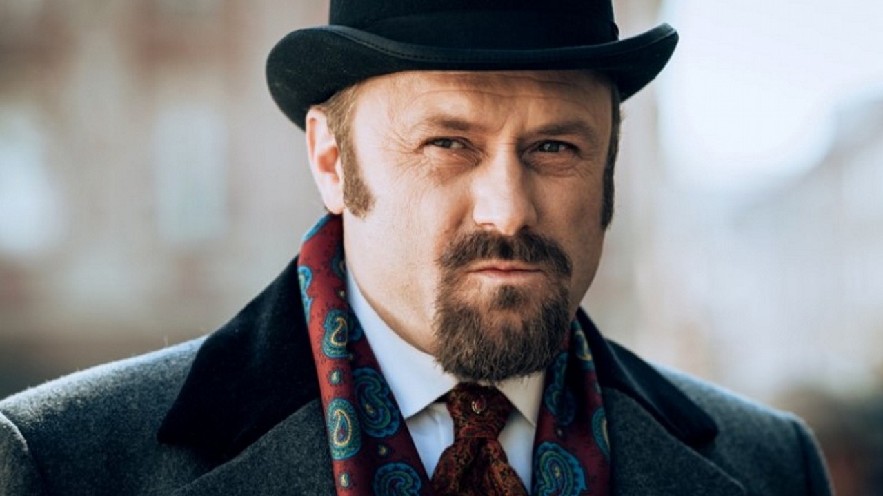 Poznaj obsadę Znachora od Netfliksa, źródło grafiki: Znachor, Michał Gazda, Netflix, 2023.
