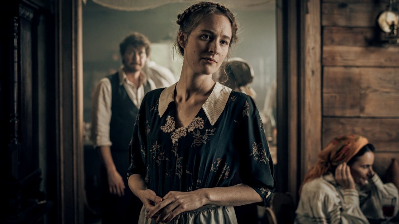 W Znachorze Netflixa Rafał Wilczur może się zakochać, źródło grafiki: Znachor; reż. Michał Gazda; Netflix; 2023.