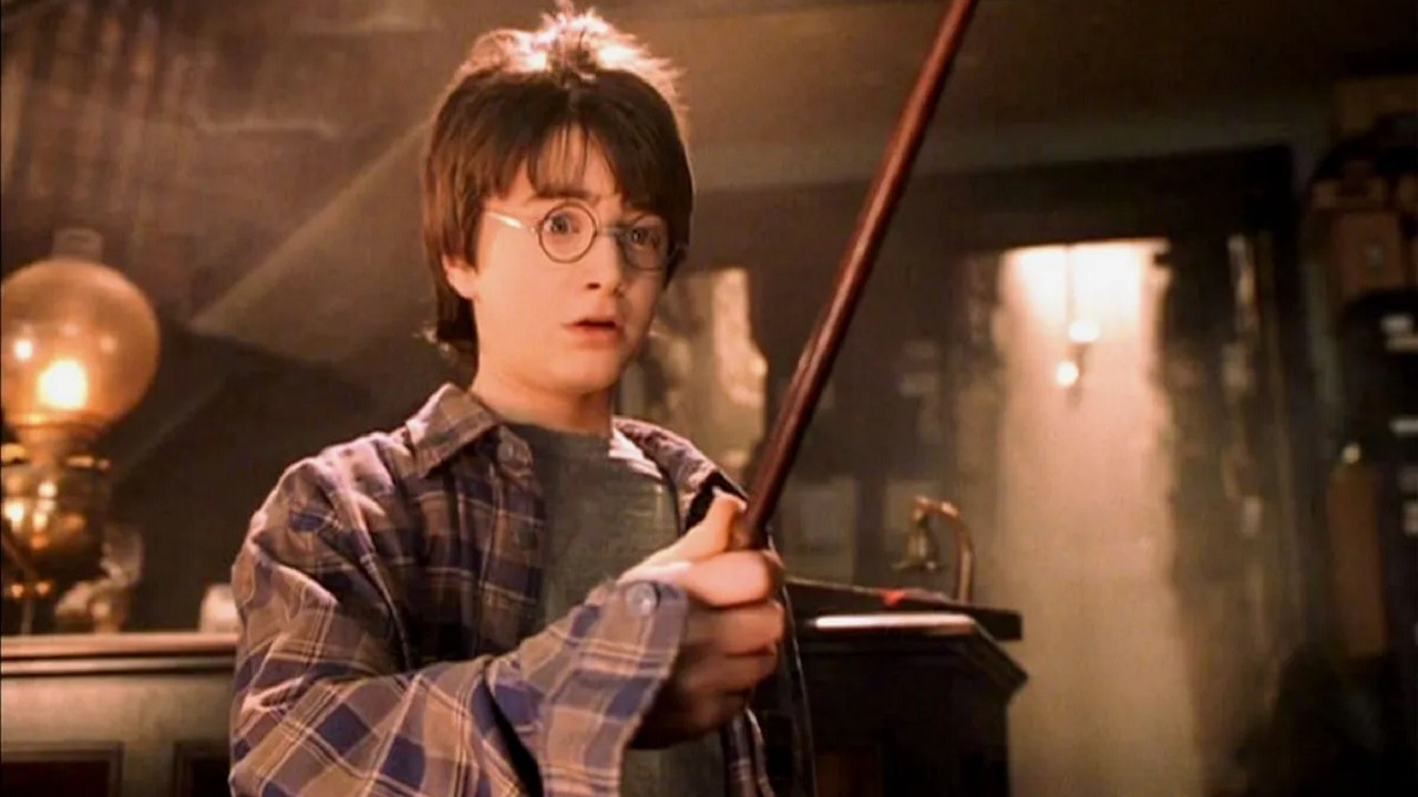 Steven Spielberg wyjaśnia, dlaczego nie żałuje, że zrezygnował z Harry'ego Pottera, źródło grafiki: Harry Potter i Kamień Filozoficzny; Chris Columbus; Warner Bros. Pictures; 2001.