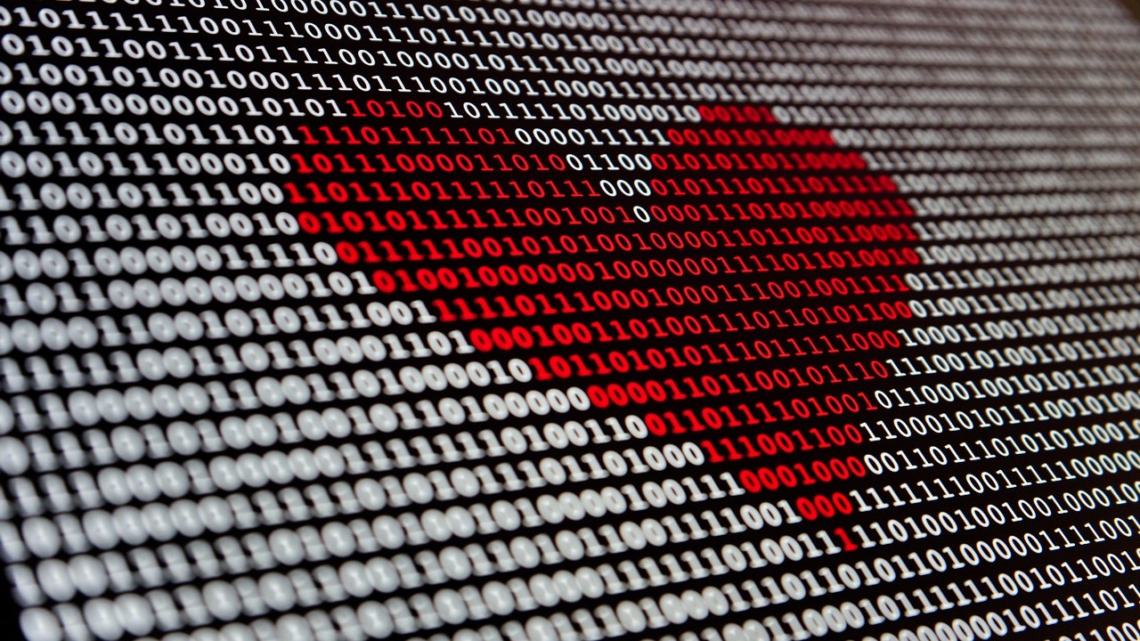 Romantyczne zainteresowanie drugiej osoby pomoże ocenić aplikacja, źródło grafiki: Unsplash | Alexander Sinn.