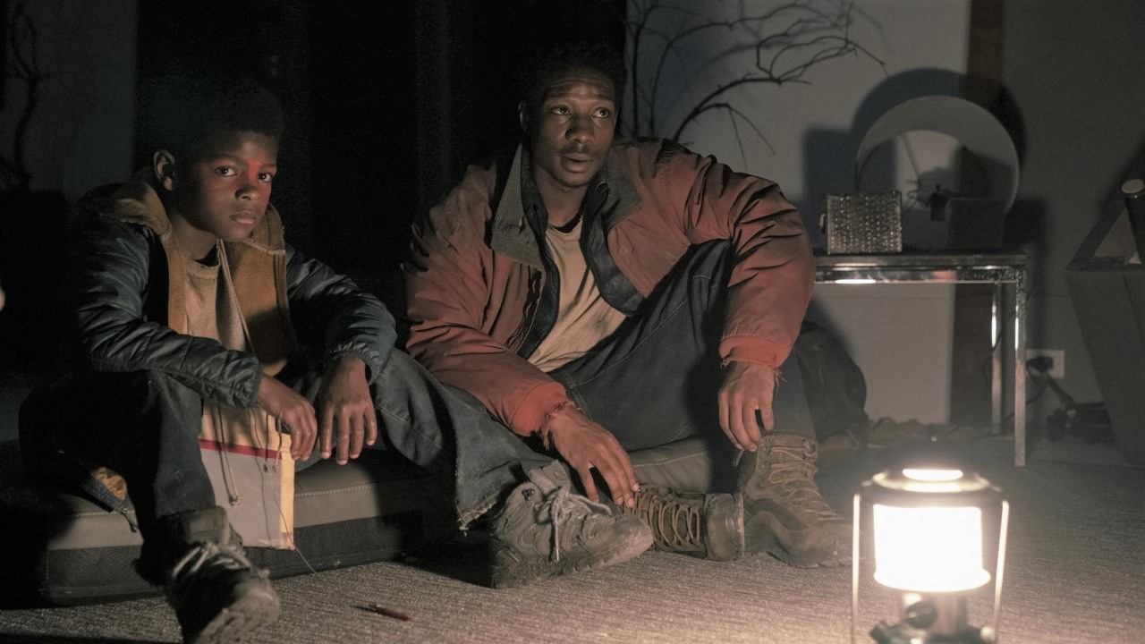 Twórcy The Last of Us wyjaśniają, czemu z 5. odcinka usunęli te elementy z gry, źródło grafiki: The Last of Us; Craig Mazin i Neil Druckmann; HBO; 2023.