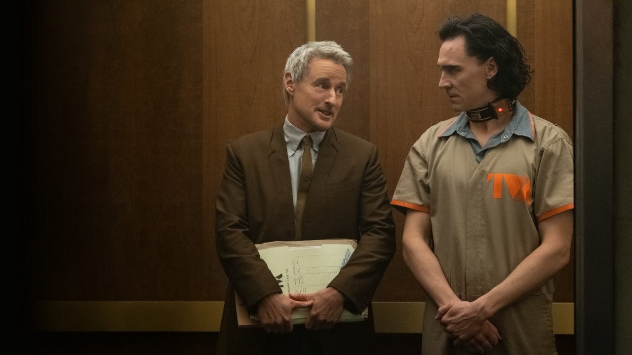 Jakie seriale królują na Disney Plus? Zobacz najpopularniejsze produkcje w serwisie, źródło grafiki: Loki; Michael Waldron; Marvel Studios; 2021.