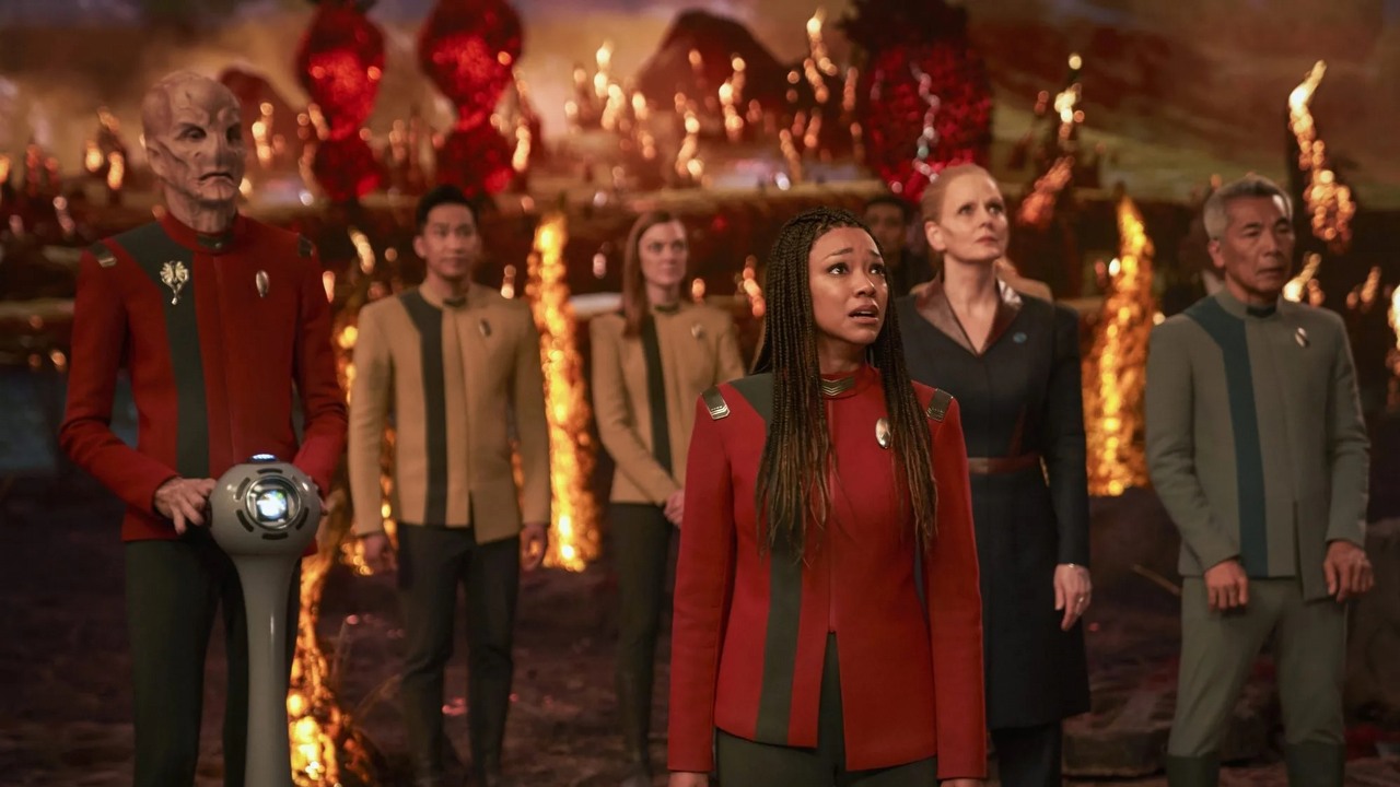 Jeden z seriali Star Trek wkrótce dobiegnie końca, źródło grafiki: Star Trek: Discovery; Bryan Fuller i Alex Kurtzman; Paramount; 2017.
