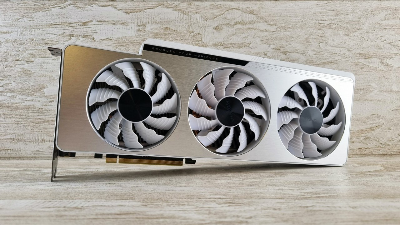 RTX-y 4070 Ti i 4080 coraz popularniejsze - raport Steam, źródło grafiki: Andrey Matveev / Unsplash.