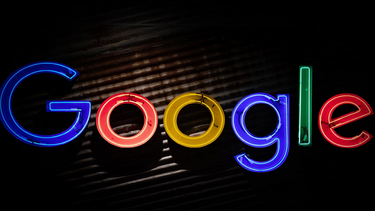 Google już ma odpowiedź na ChatGPT, źródło grafiki: Unsplash | Mitchell Luo.