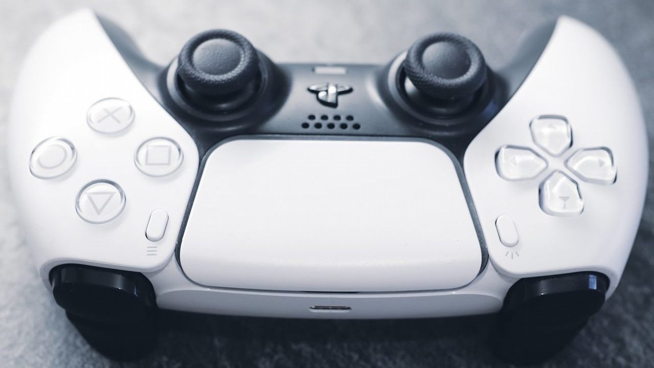 PS5 ciągle sprzedaje się jak szalone, źródło grafiki: PhotoEnduro / Pixabay.