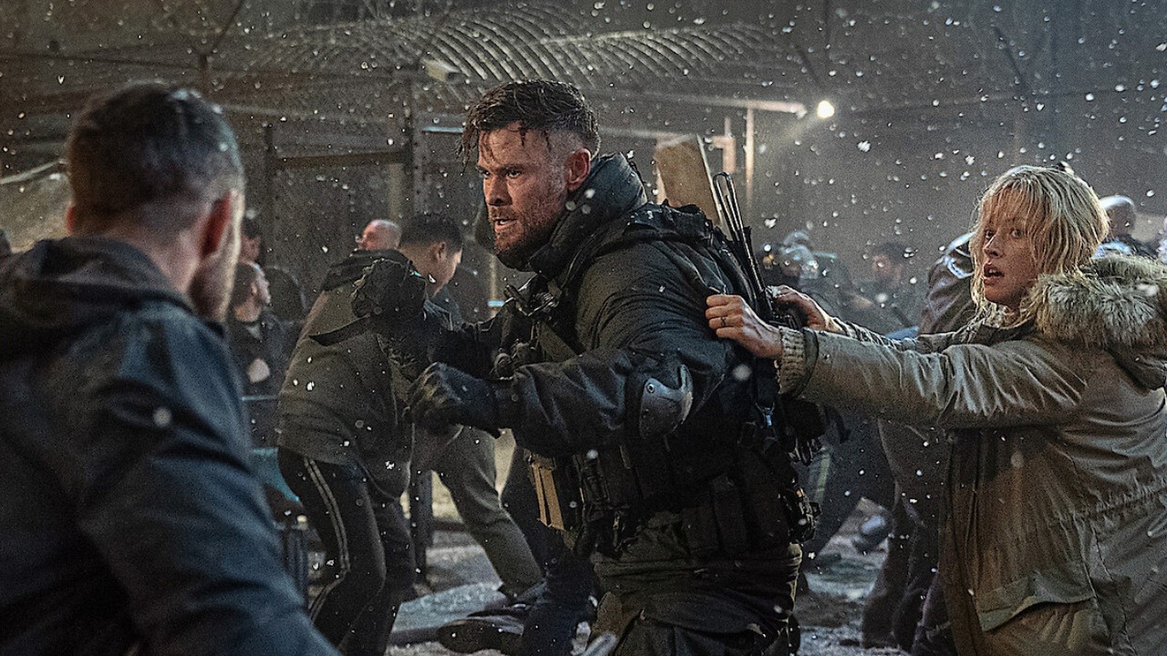 Jak Tyler Rake przetrwał? Zobacz zwiastun Extraction 2, źródło grafiki: Tyler Rake 2; reż. Sam Hargrave; Netflix; 2023.