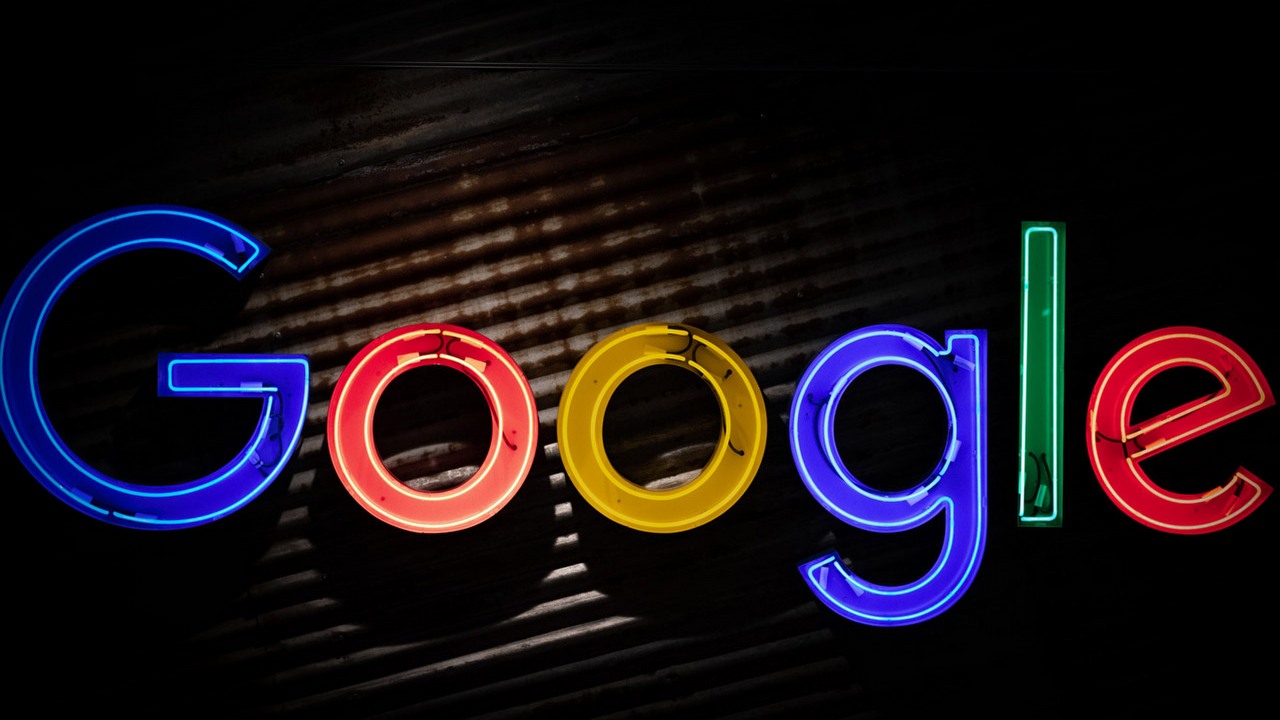 Google wprowadziło niezapowiedziane limity do Dysku [Aktualizacja], źródło grafiki: Unsplash | Mitchell Luo.
