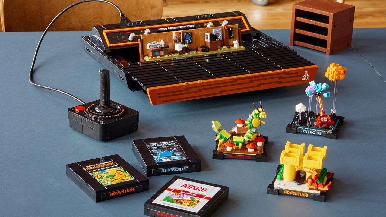 Zestaw LEGO Atari w dobrej promocji w Media Expert. Gratka dla miłośników retro, źródło grafiki: LEGO, grafika promocyjna.