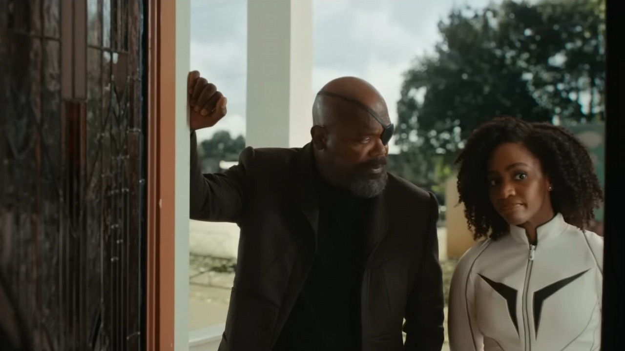 W zwiastunie The Marvels bohaterki nie mają spokoju, są przerzucane przez galaktykę, źródło grafiki: The Marvels; reż. Nia DaCosta; Marvel Studios; 2023.