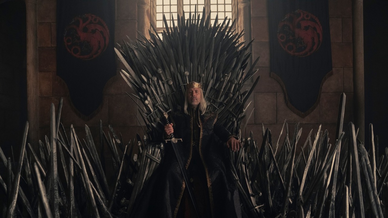 Prace nad 2. sezonem Rodu smoka rozpoczęły się; twórca zapowiada epickie bitwy, źródło grafiki: Ród smoka; Miguel Sapochnik i Ryan Condal; HBO; 2022.