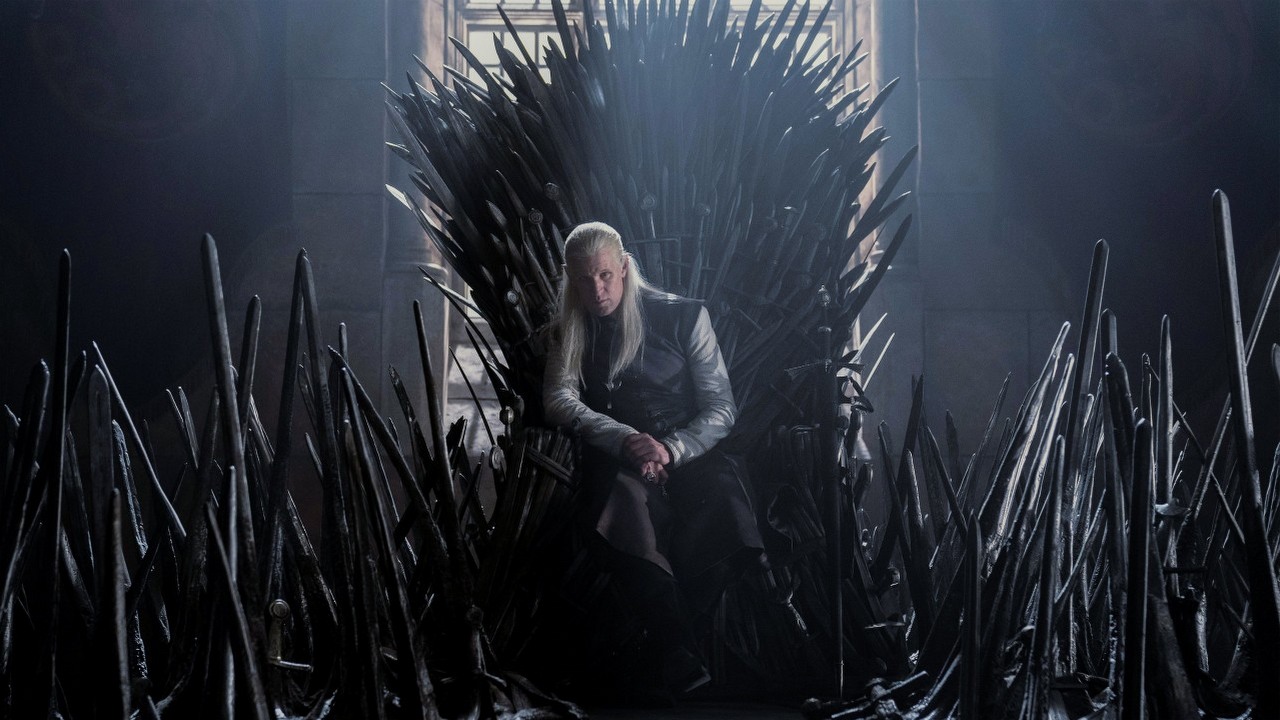 George R.R. Martin wyjaśnia zamieszanie wokół innych spin-offów Gry o tron, źródło grafiki: Ród smoka; Ryan Condal i Miguel Sapochnik; HBO; 2022.