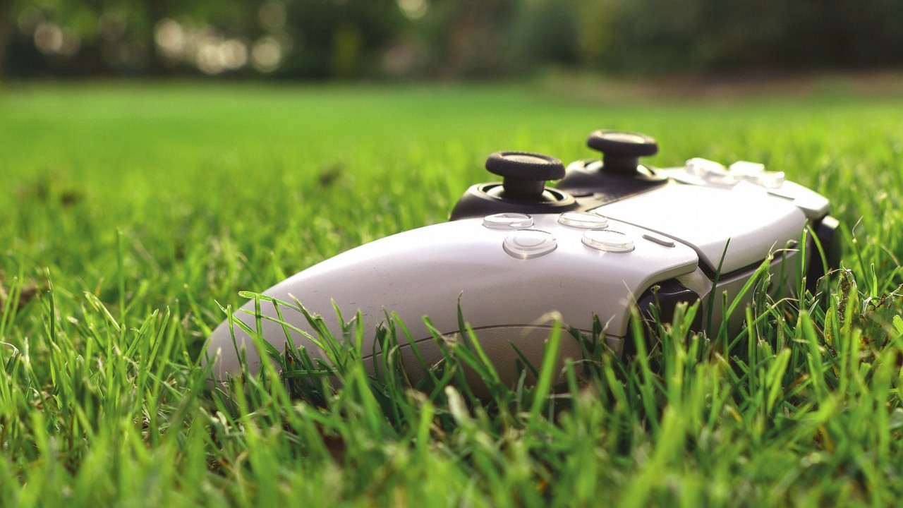 Aktualizacja firmware PS5 poprawia stabilność, wydajność i wiele więcej, źródło grafiki: Harm van de Ven / Unsplash.