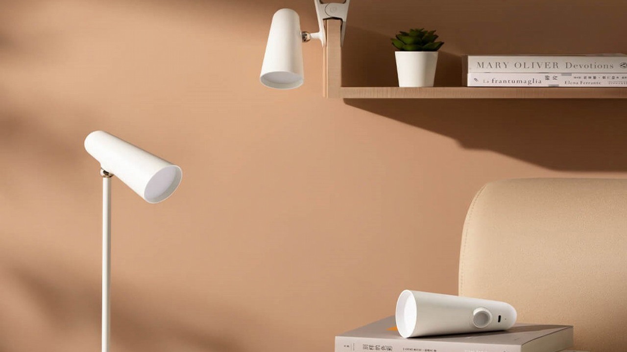 Lampka na biurko, która zmienia się w latarkę - nietypowy pomysł Xiaomi może być hitem, źródło grafiki: Xiaomi.