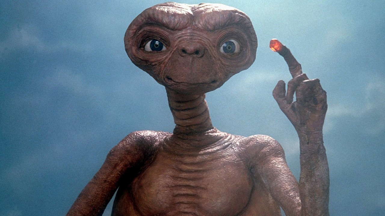 „Żaden film nie powinien być poprawiany” pod obecne standardy - Spielberg o zmianie w swoim dziele, źródło grafiki: E.T.; Steven Spielberg; Universal Pictures; 1982.