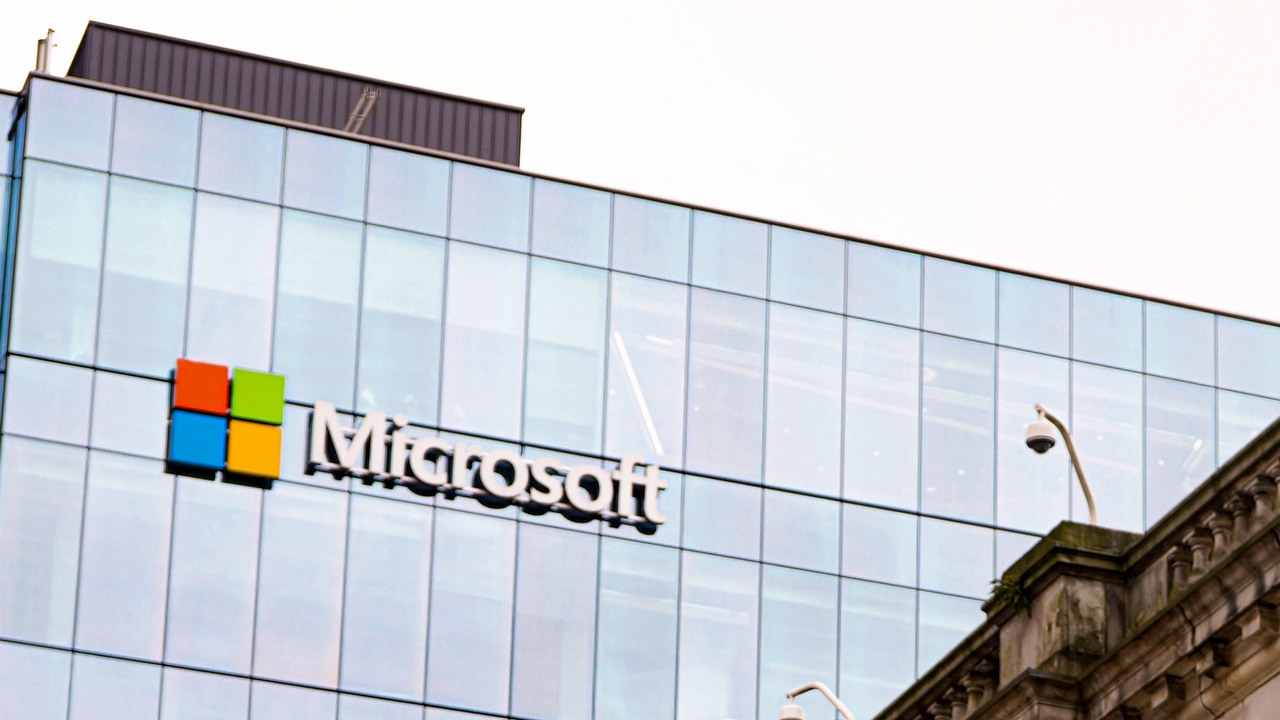 Przejęcie Activision przez Microsoft zablokowane przez Wielką Brytanię, źródło grafiki: Unsplash.