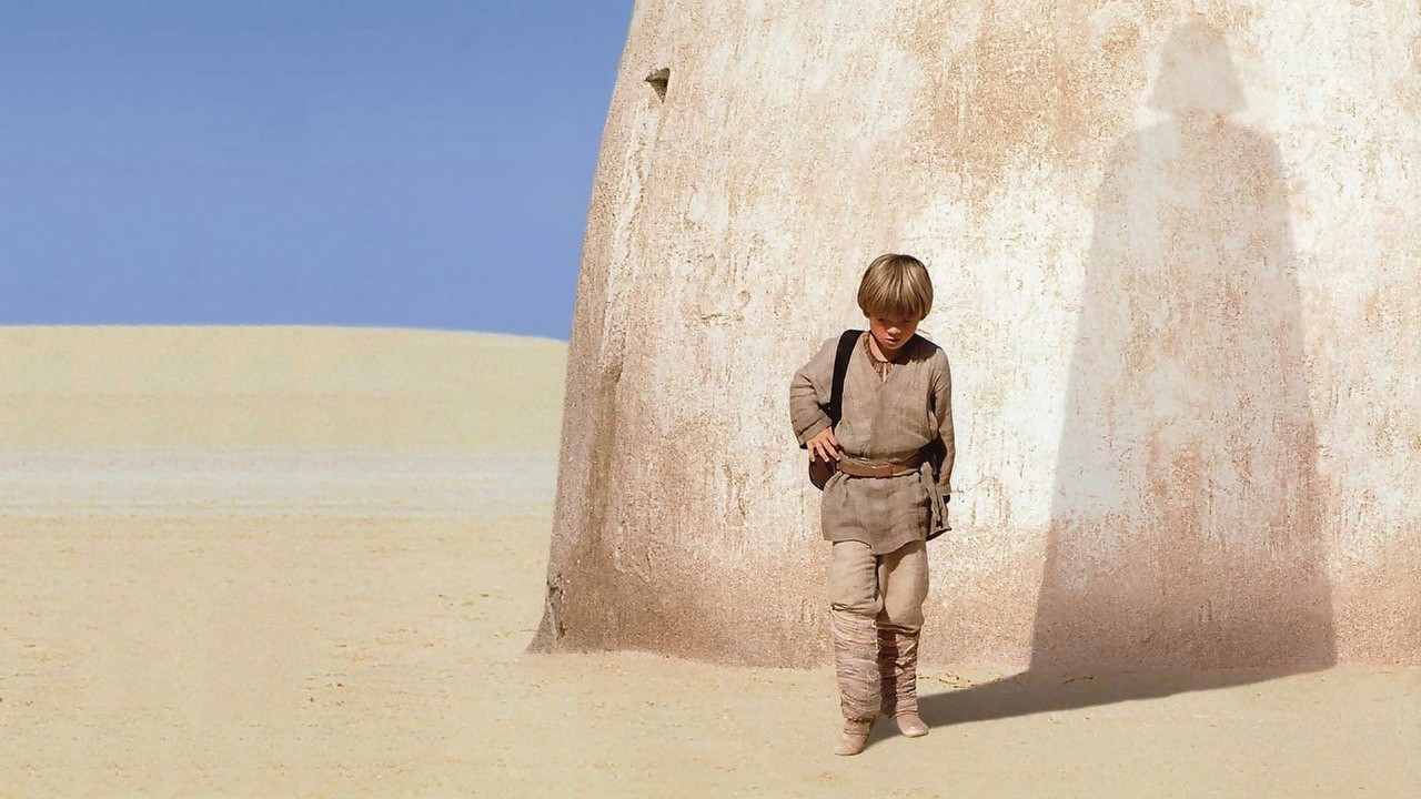Skąd w Star Wars wziął się Anakin Skywalker? George Lucas przedstawił 3 teorie, źródło grafiki: Gwiezdne Wojny: Część I – Mroczne Widmo; reż. George Lucas; 20th Century Fox; 1999.
