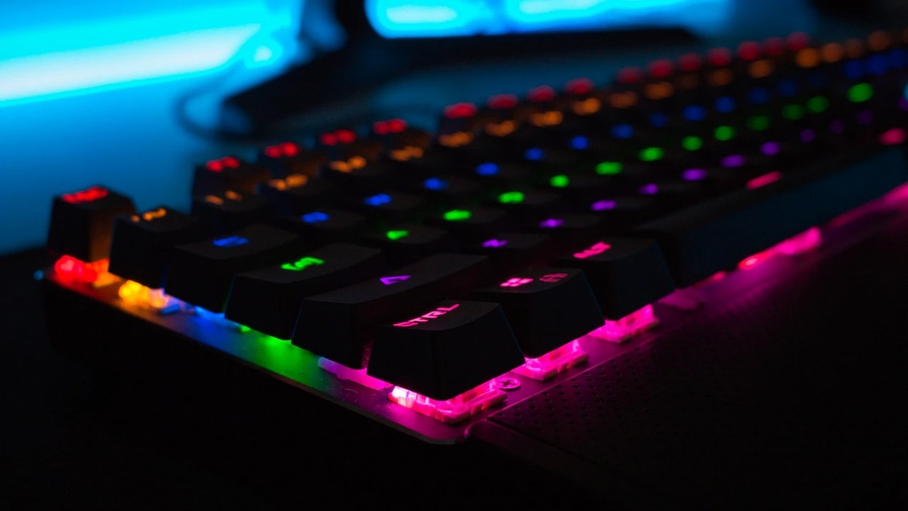 Długi weekend z rabatami na elektronikę w Media Markt, źródło grafiki: Mateo; Unsplash.com; 2018.