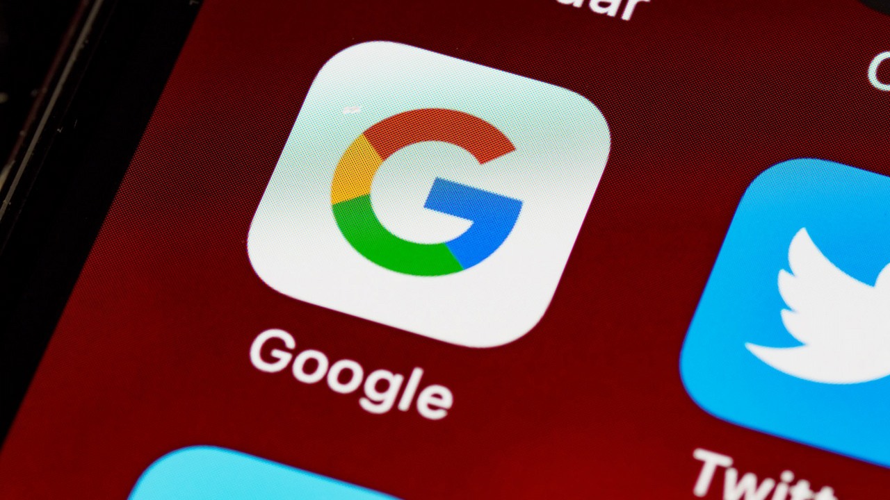 Zapomnijcie o hasłach - Google stawia na inne rozwiązanie, źródło grafiki: Unsplash | Brett Jordan.