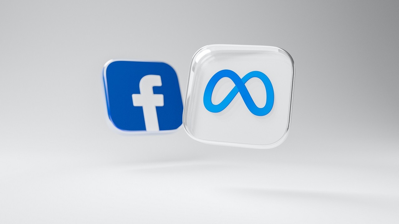 Pikieta moderatorów Facebooka; spór o bezprawne zwolnienia i brak wynagrodzeń, źródło grafiki: Dima Solomin.