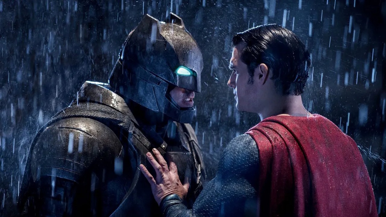 Batman v Superman oryginalnie miał kategorię R. Zack Snyder przywołuje kuriozalny powód, źródło grafiki: Batman v Superman: Świt sprawiedliwości, Zack Snyder, DC Entertainment, 2016.