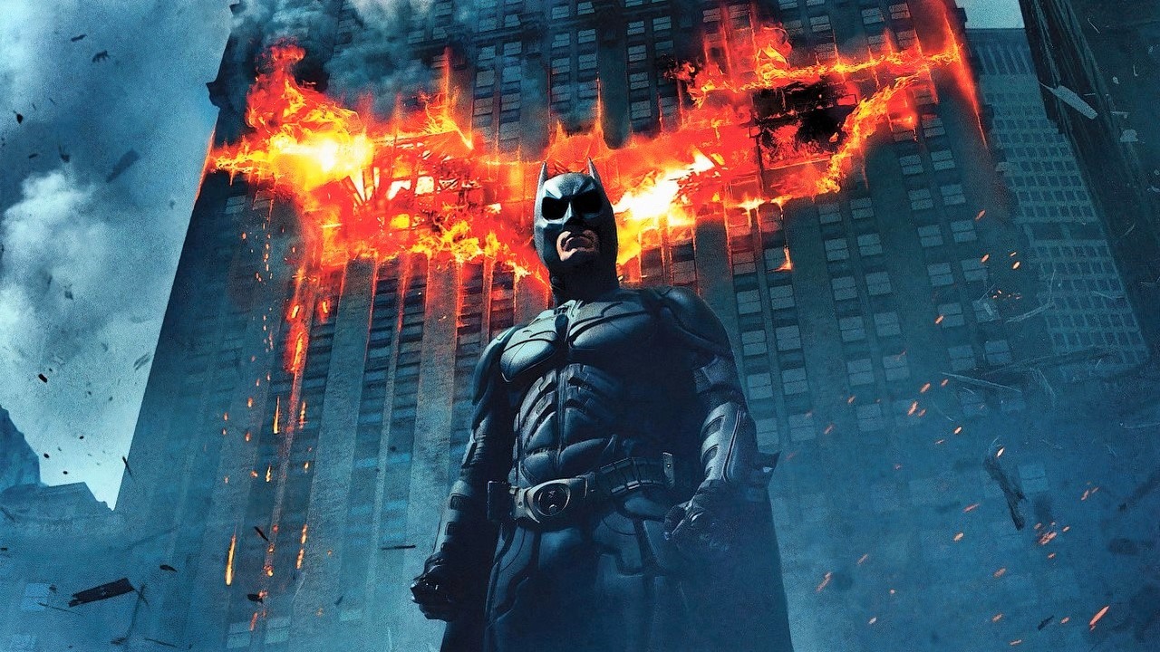 Wszyscy mówią o Supermanie, a co z castingiem nowego Batmana? James Gunn komentuje, źródło grafiki: Mroczny Rycerz; Christopher Nolan; Warner Bros.; 2008.