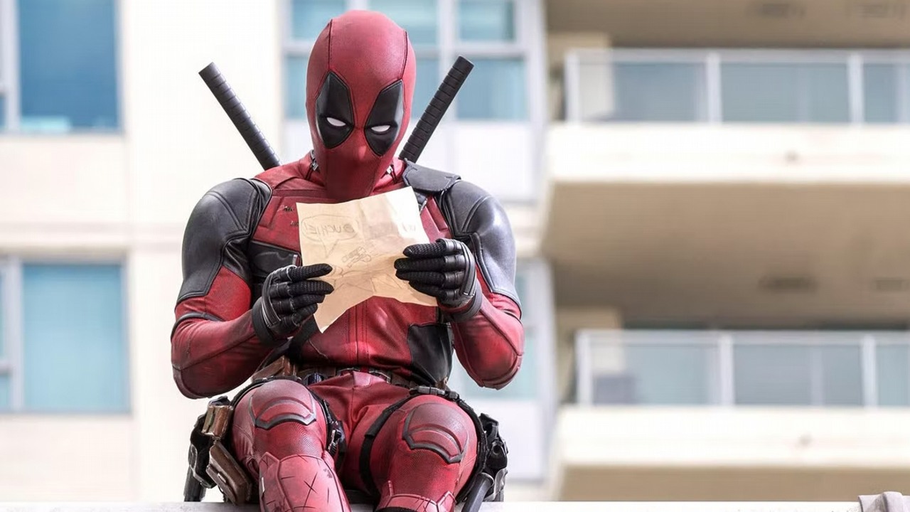 Choć Deadpool 3 już powstaje, to Ryanowi Reynoldsowi zabroniono na planie pewnej rzeczy, źródło grafiki: Deadpool, Tim Miller, Twentieth Century Fox Film, 2016.
