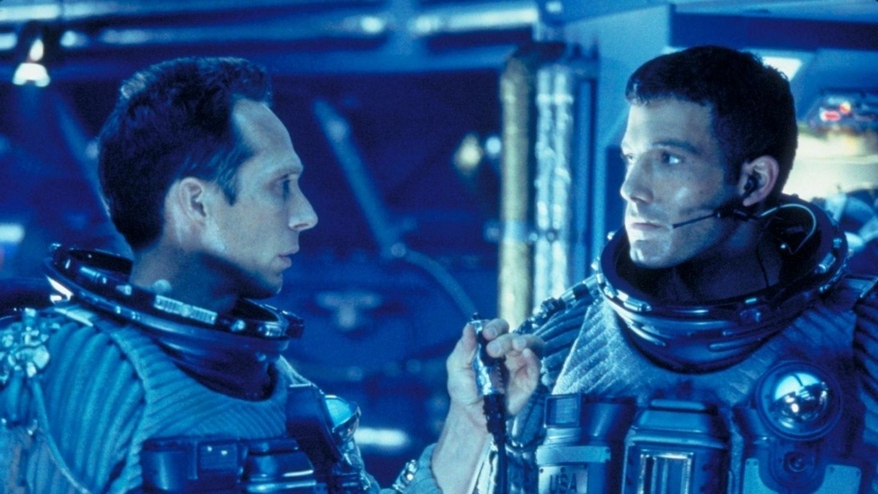 Ben Affleck bezlitośnie nabija się z Armageddonu, a internauci to kochają, źródło grafiki: Armageddon; reż. Michael Bay; Syrena EG; 1998.