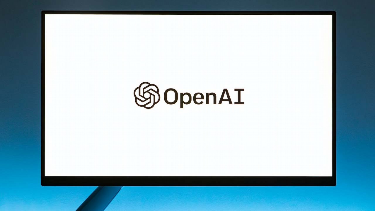 Prawie każdy Amerykanin wie o ChatGPT, ale mało który korzysta, źródło grafiki: Unsplash | Andrew Neel.