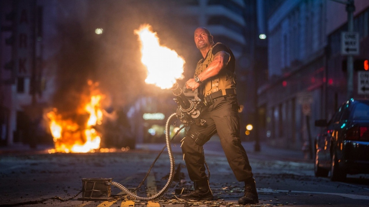 Co z konfliktem gwiazd Szybkich i wściekłych? Dwayne Johnson o sytuacji między nim a Vinem Dieselem, źródło grafiki: Szybcy i wściekli 7; reż. James Wan; Universal Pictures; 2015.