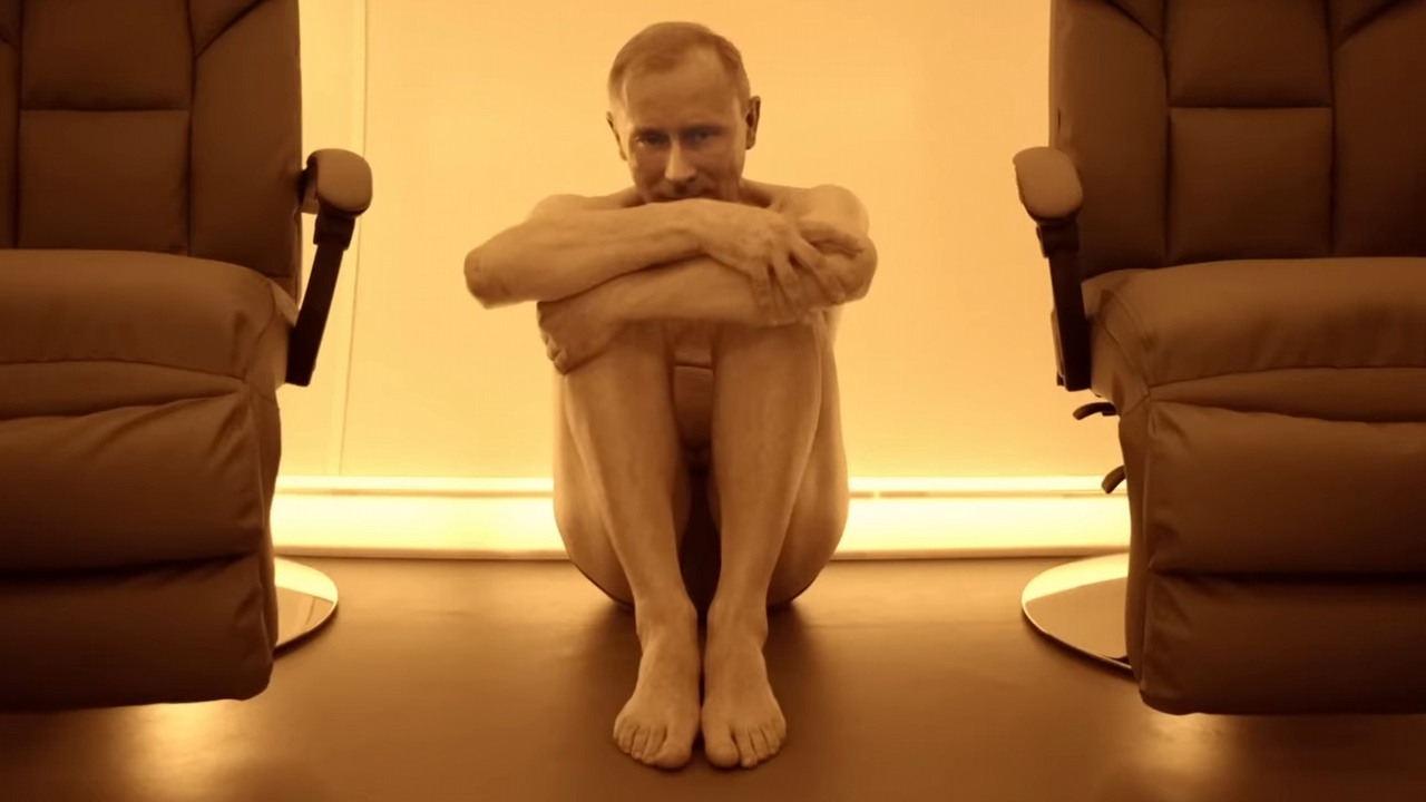 Zwiastun koncepcyjny filmu Patryka Vegi o Putinie. Reżyser ma nowy pseudonim artystyczny, źródło grafiki: YouTube, AIO Entertainment, 2023.