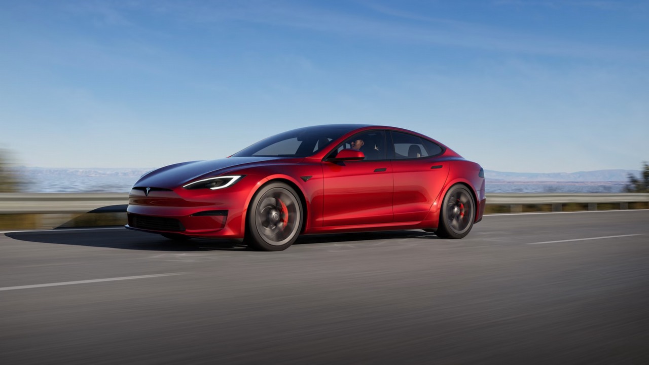 Tesla Model S Plaid okazała się niebezpiecznie szybka i niestabilna na torze Nürburgring, źródło grafiki: Tesla.