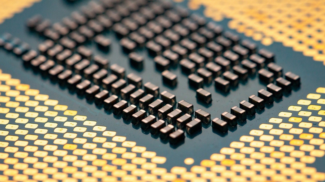 Snapdragon 8 Gen 3 już w październiku, Qualcomm potwierdza plany, źródło grafiki: Unsplash | Ryan..