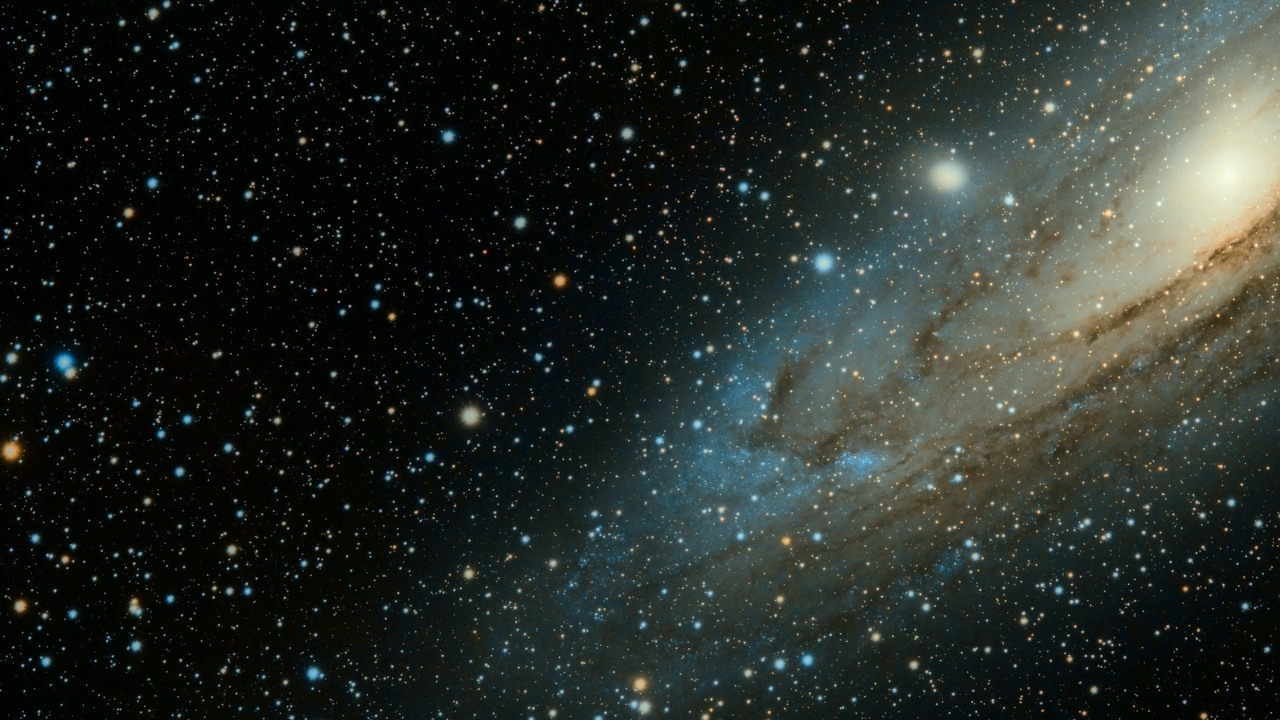 Niezwykłe spostrzeżenia Teleskopu Webba: Lepsze spojrzenie na galaktykę NGC 5068 i jej gwiazdozbiór, źródło grafiki: Guillermo Ferla | Unsplash.