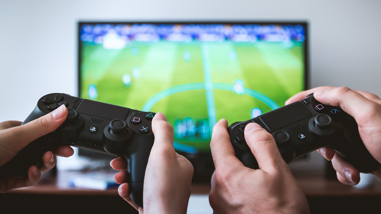 Sony chce ulepszyć granie w chmurze, ale nie będzie to łatwe, źródło grafiki: JESHOOTS.COM.