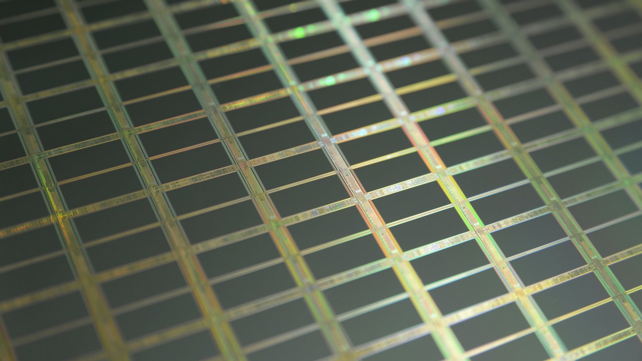 Wyścig po 2 nanometry; TSMC chce zadowolić Apple i Nvidię, źródło grafiki: Unsplash | Laura Ockel.