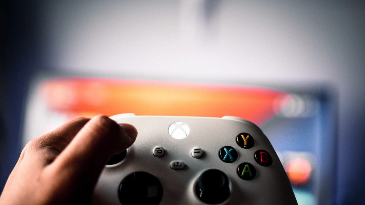 Kontrolery Xbox Series X/S są teraz jeszcze tańsze na Amazon.pl, źródło grafiki: Jacinto Diego; Unsplash.com; 2021.