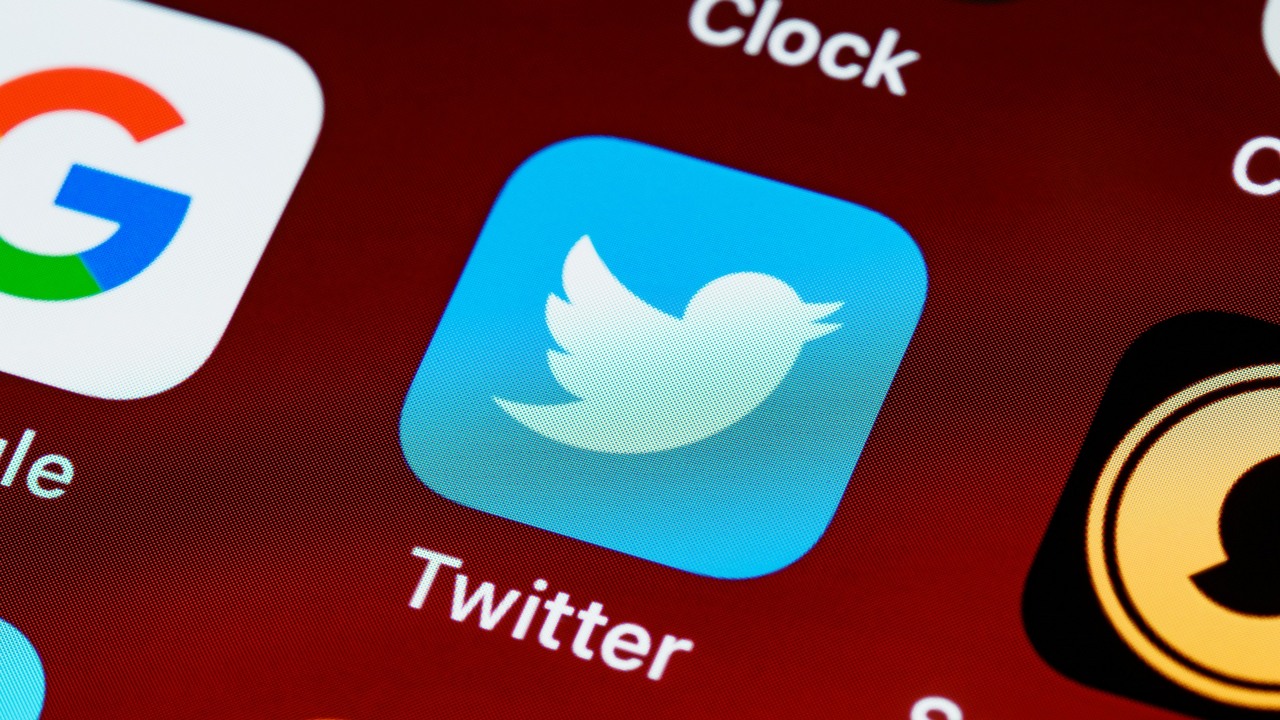 Twitter zostanie eksmitowany ze swojego biura za niepłacenie czynszu, źródło grafiki: Unsplash / Brett Jordan.
