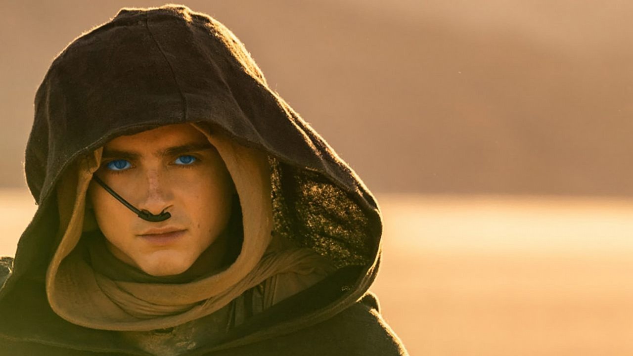 Showrunner The Last of Us zrobił wyjątek i pomógł napisać Diunę 2. Poprosił go o to Villeneuve, źródło grafiki: Diuna 2, Denis Villeneuve, Warner Bros., 2023..