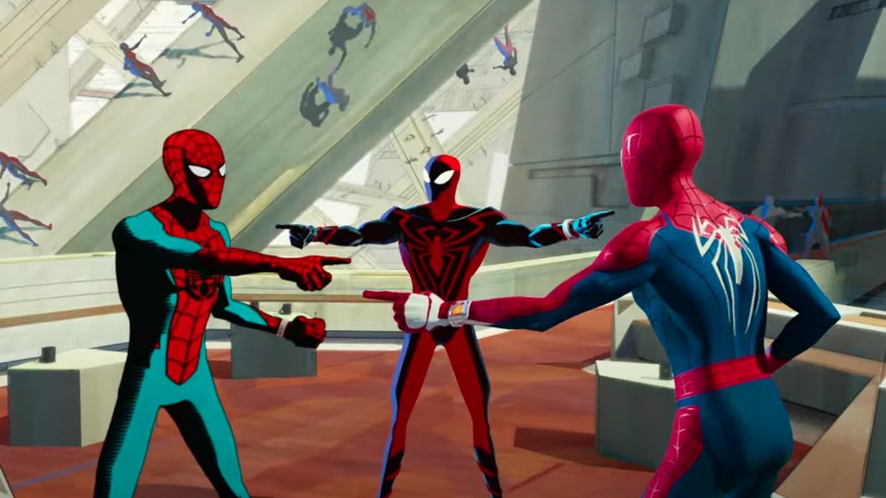 Do kin trafiły co najmniej dwie różne wersje Spider-Mana: Poprzez multiwersum. Potwierdził to montażysta, źródło grafiki: Spider-Man: Poprzez multiwersum; Joaquim Dos Santos; Sony Pictures Animation; 2023.
