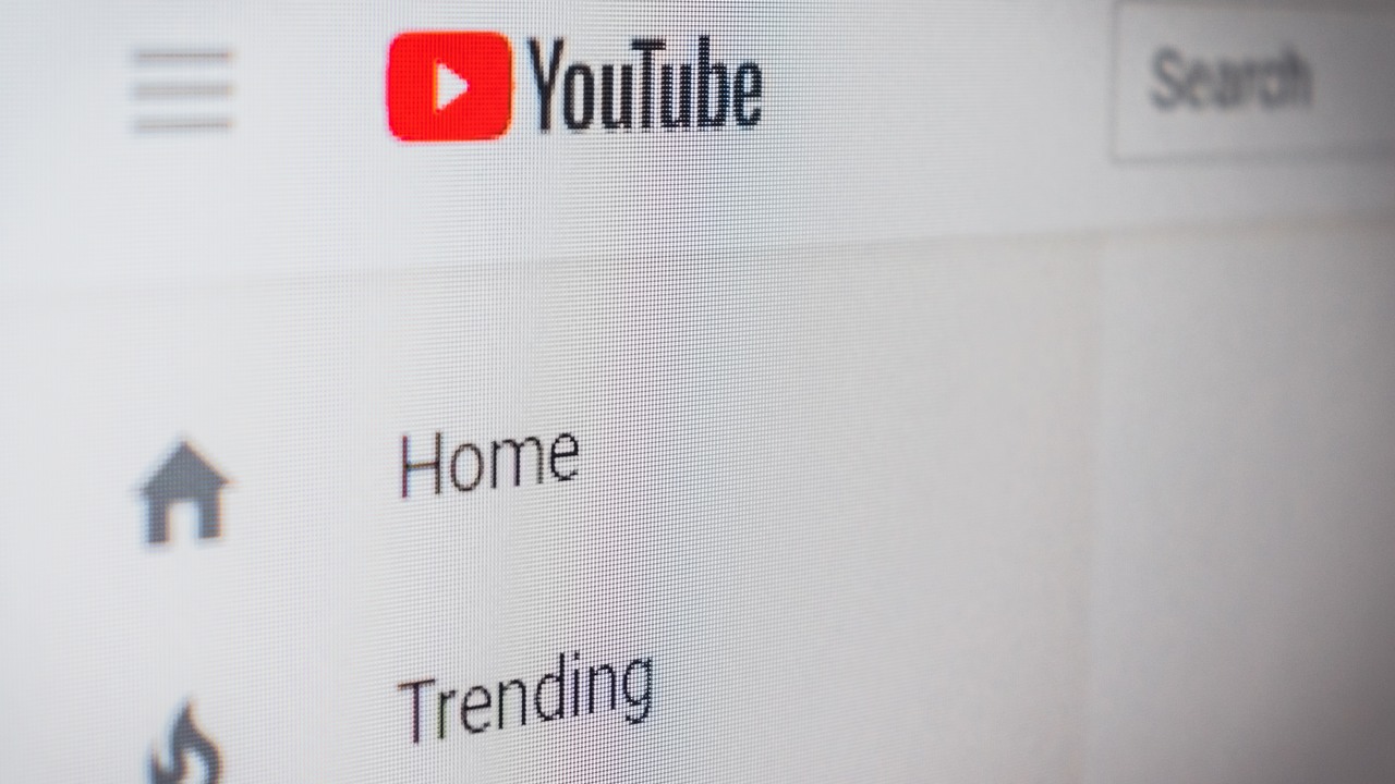 Google ponoć testuje gry na YouTube; poznaj funkcję Playables, źródło grafiki: Christian Wiediger | Unsplash.