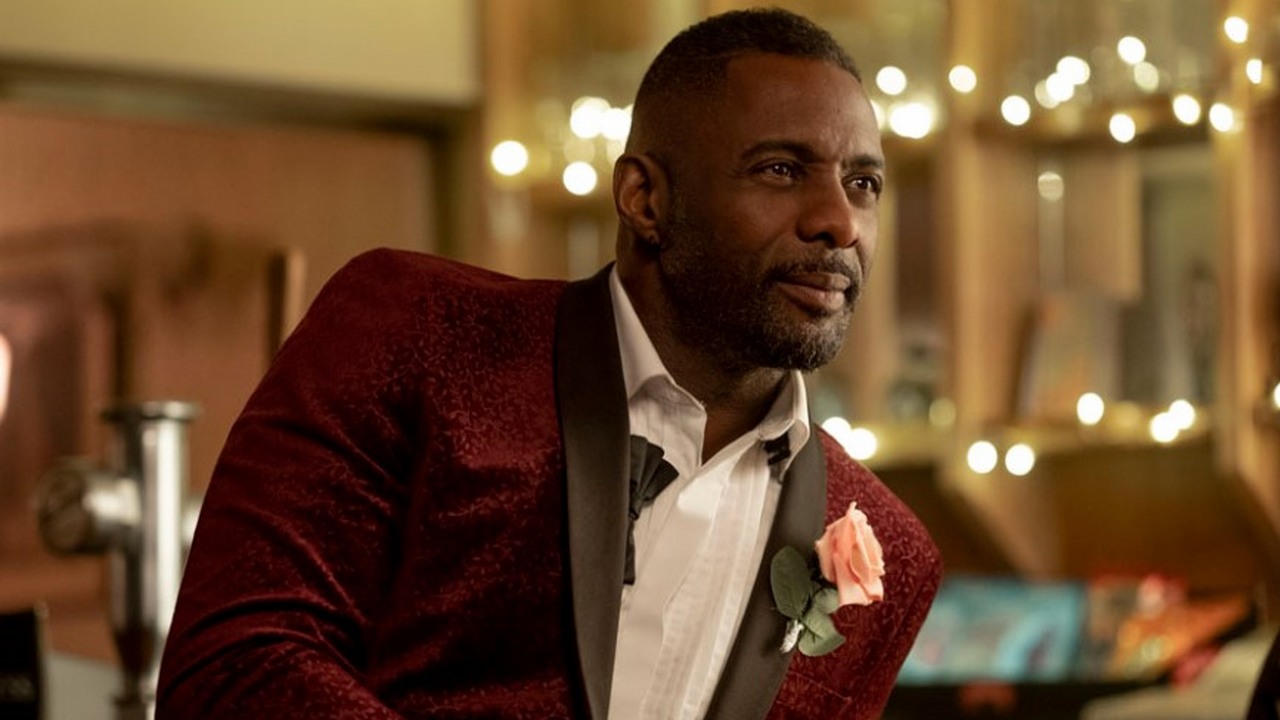 Idris Elba zniechęcił się do roli Jamesa Bonda. To „sprawiło, że całość stała się odrażająca”, źródło grafiki: Turn up Charlie, Tristram Shapeero, Netflix, 2019.